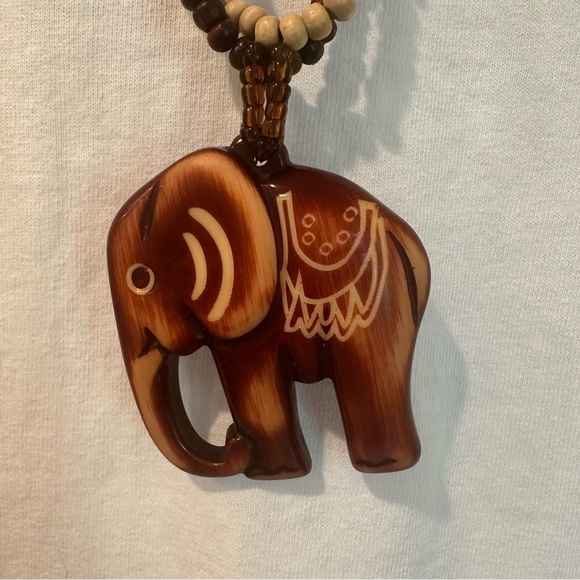 Necklace Lucite Elephant Pendant Statement Art Nouveau Style Jewelry - Picture 4 of 10